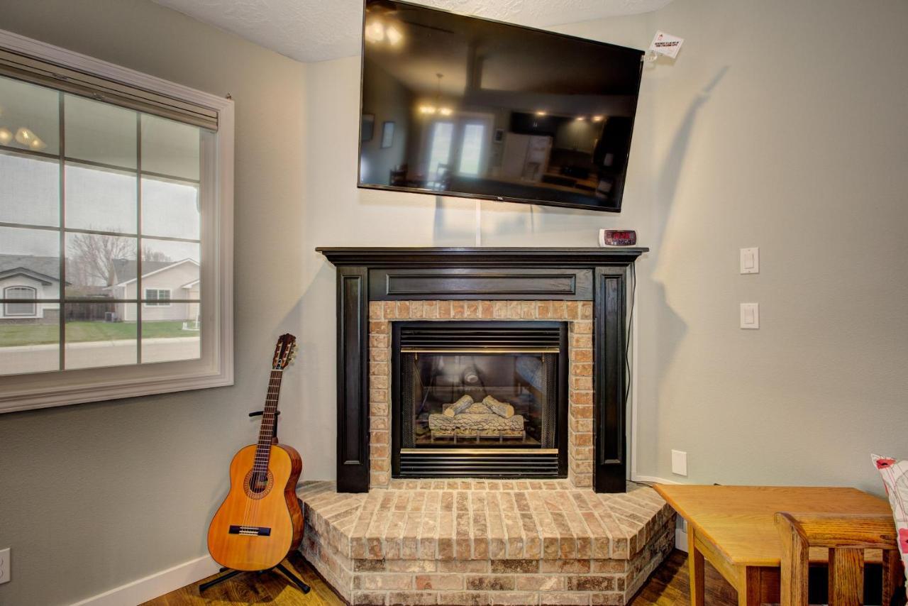 Hello Dolly! 3 Beds, 2 Bath, 2 Tv'S, Fireplace, Quiet Neighborhood In Star, Id Minutes From Walking Trails And River Views Eagle Esterno foto